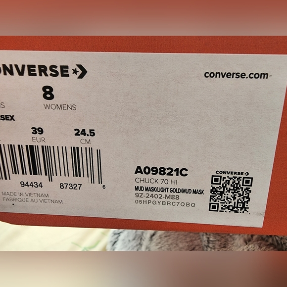 Converse - Picture 2 of 3